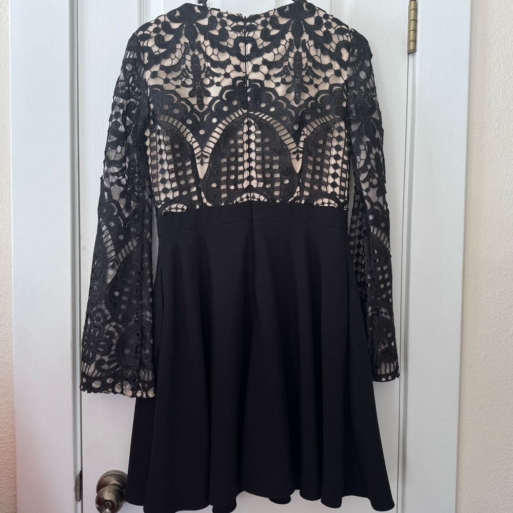 Aidan Mattox Black Lace Fit & Flare‎ Dress Size 8 Evening Semi Formal Date Night - Picture 8 of 9
